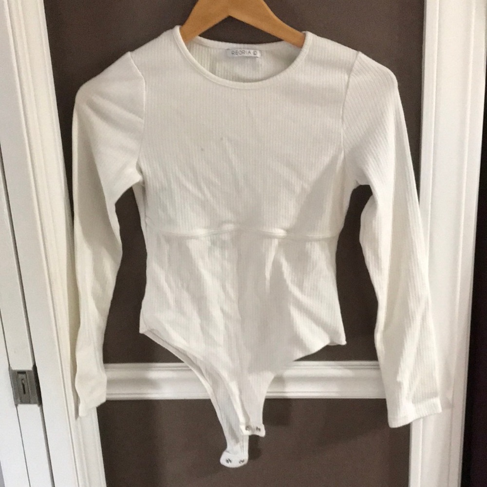Reoria white bodysuit